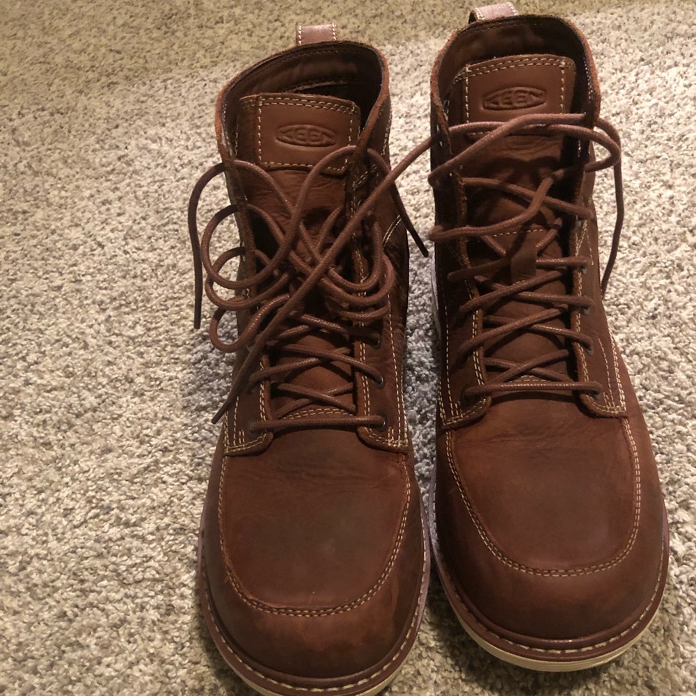 Keen boots